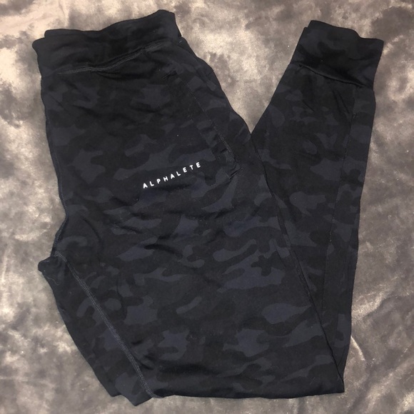 Alphalete Other - Alphalete camo joggers